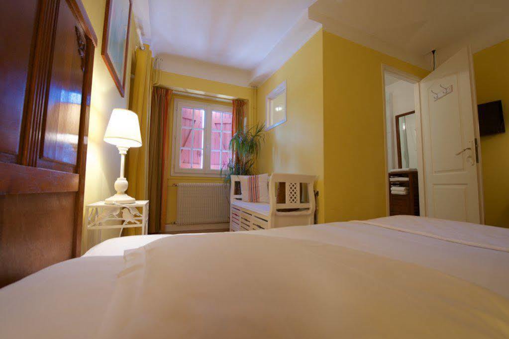 Auberge Chez Tante Ursule 캄보레방 외부 사진