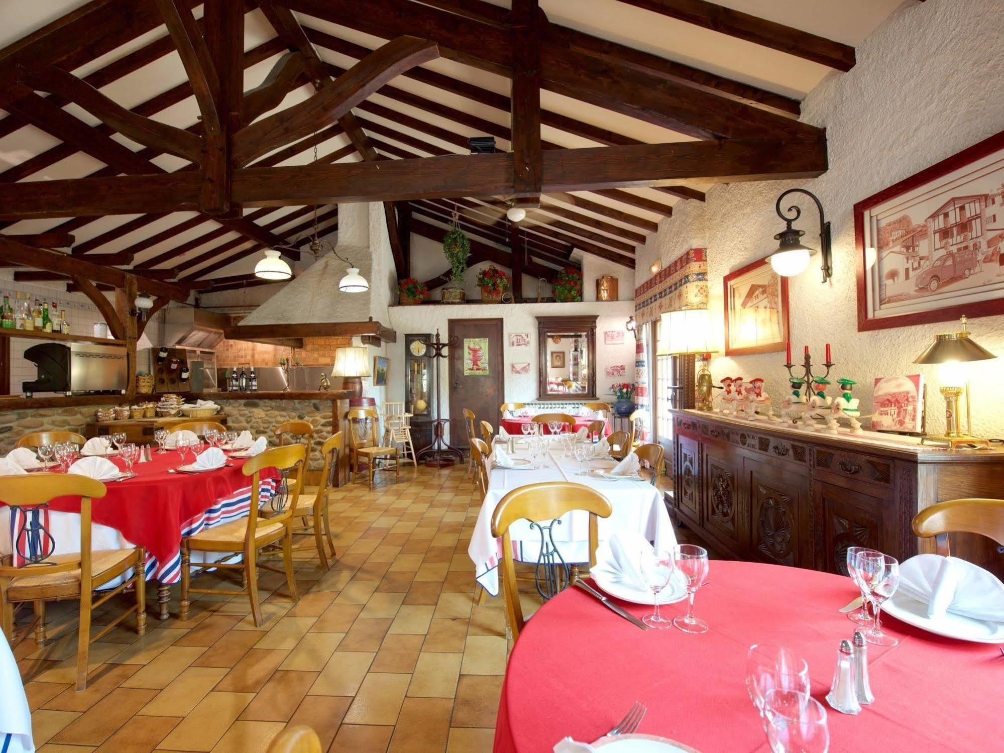 Auberge Chez Tante Ursule 캄보레방 외부 사진