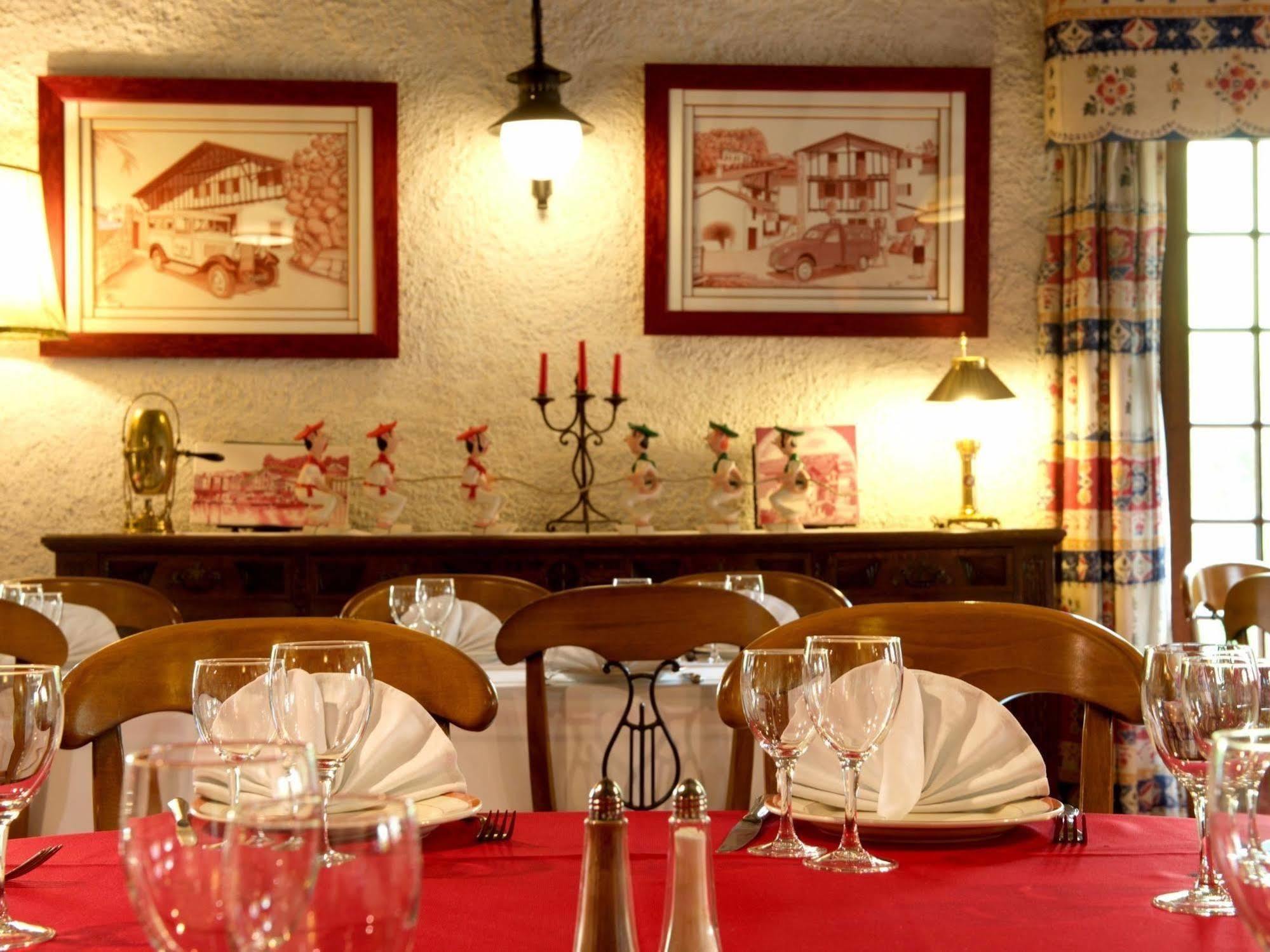 Auberge Chez Tante Ursule 캄보레방 외부 사진