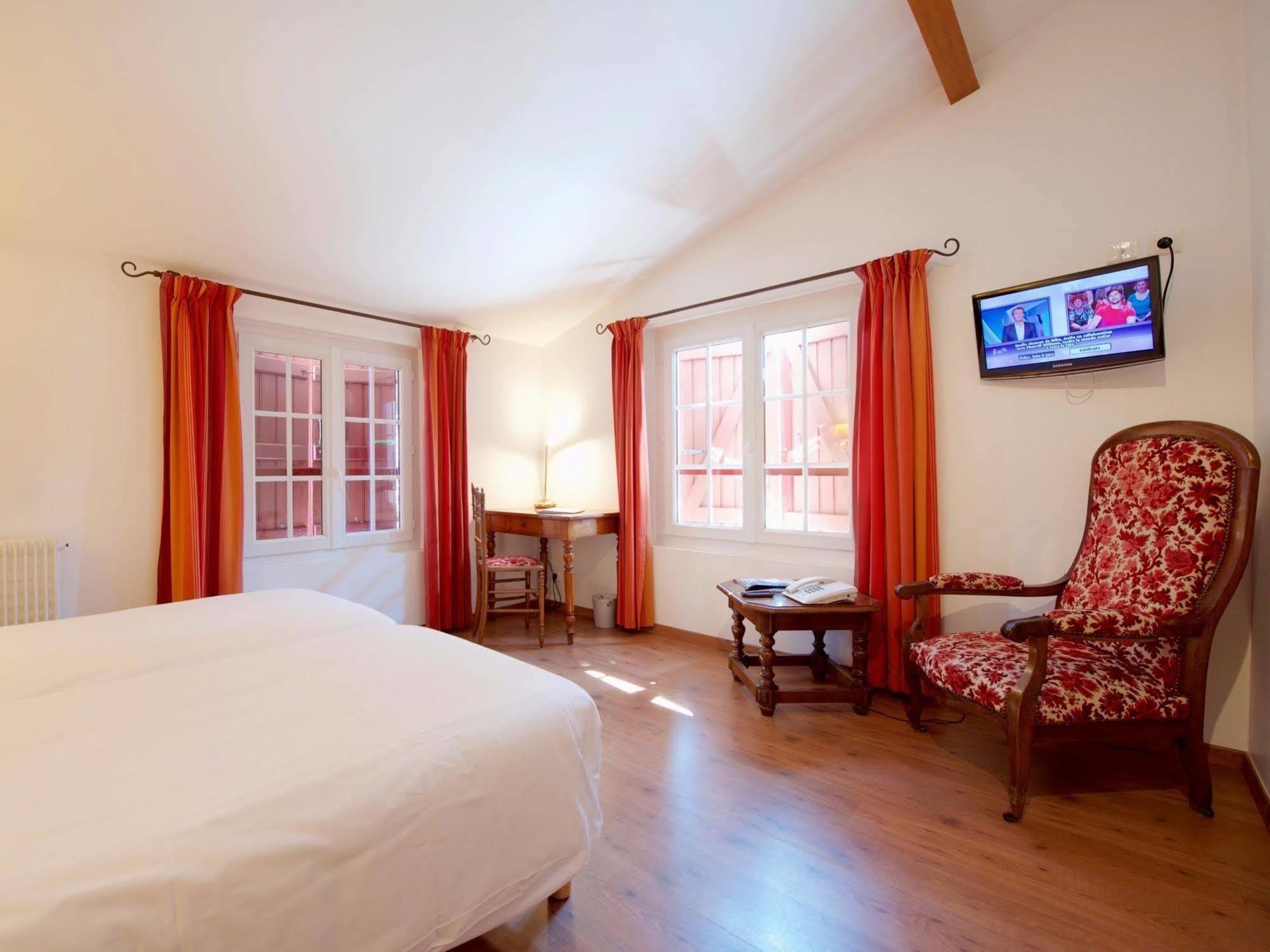 Auberge Chez Tante Ursule 캄보레방 외부 사진