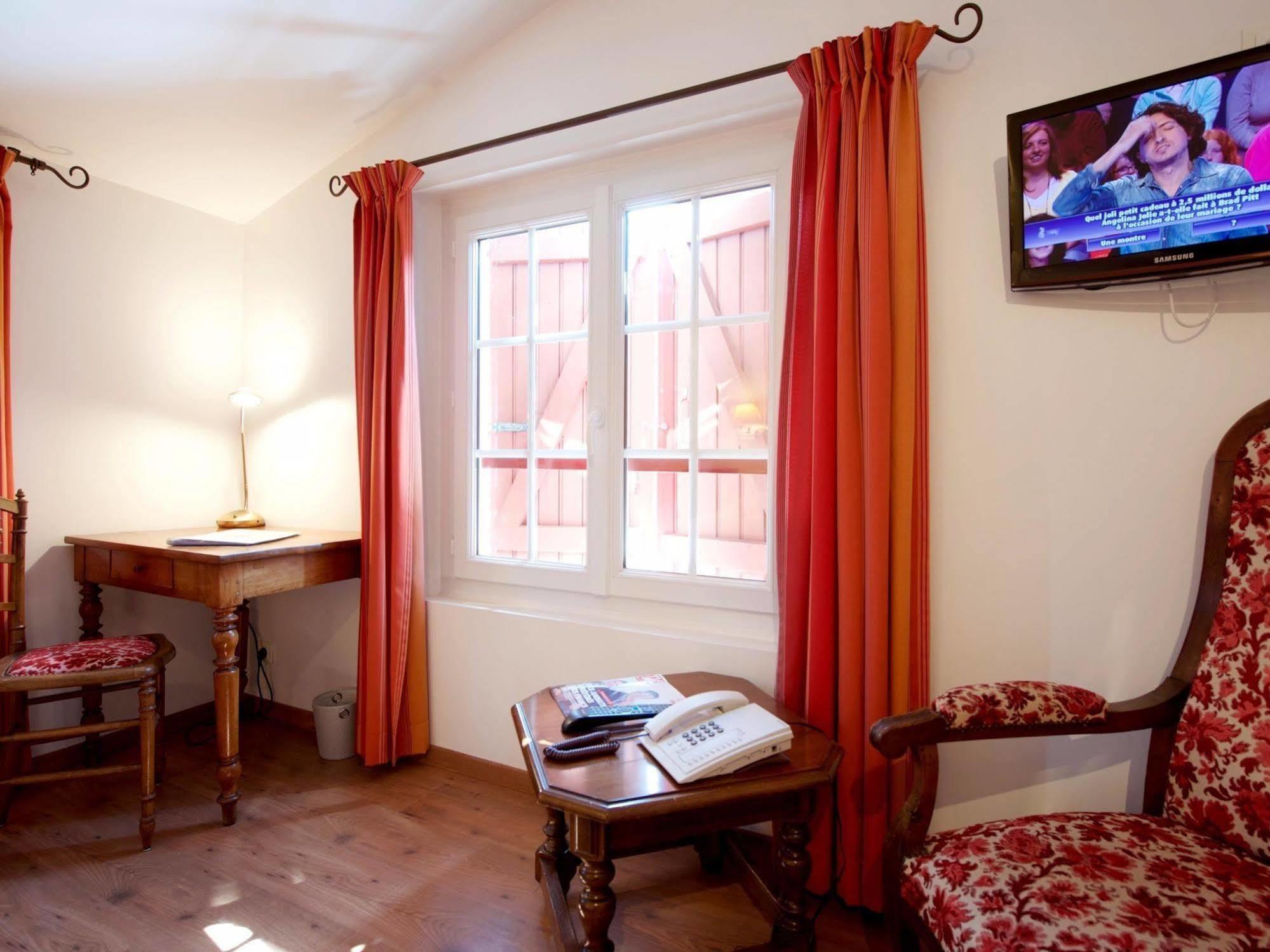 Auberge Chez Tante Ursule 캄보레방 외부 사진