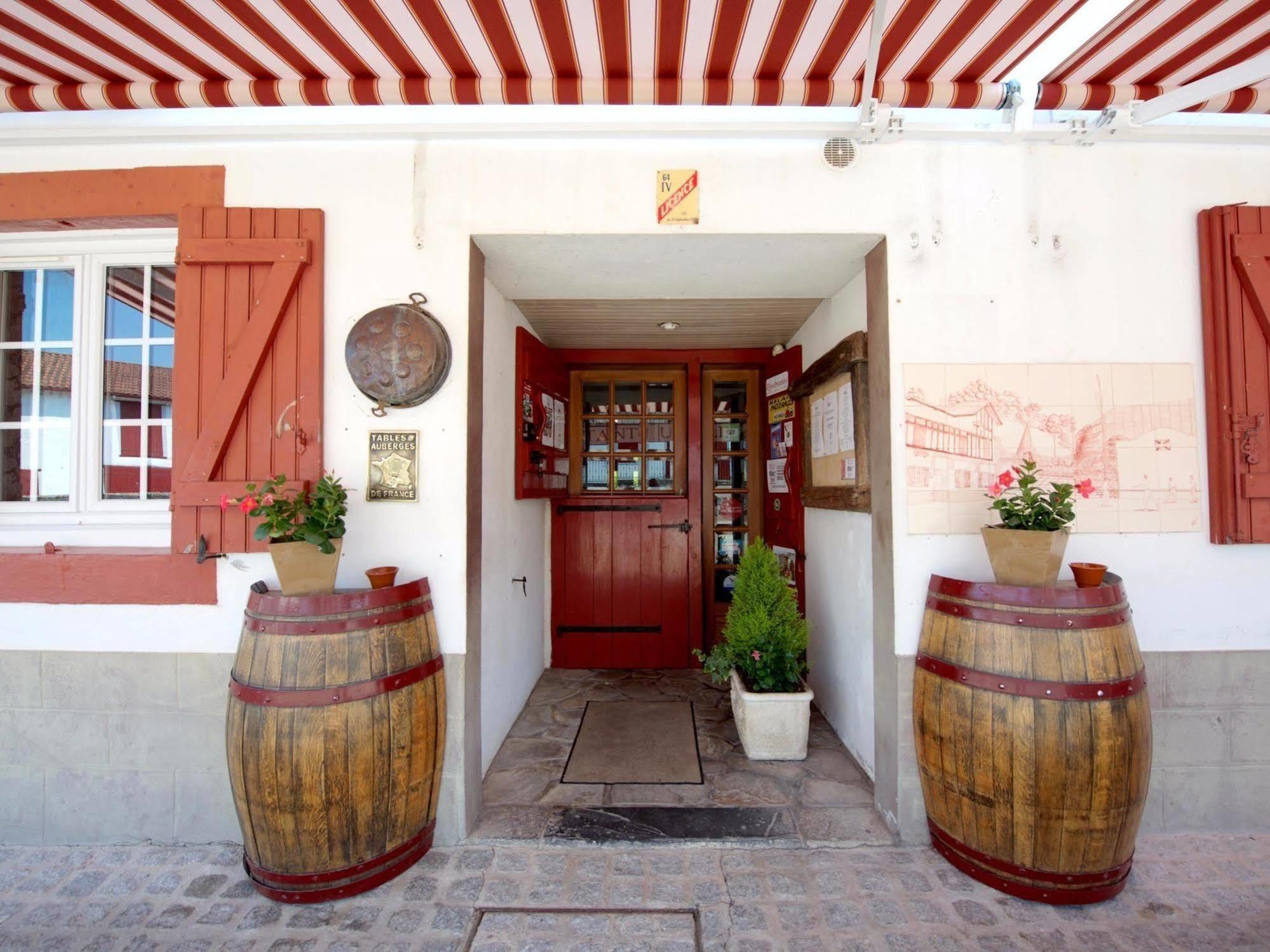 Auberge Chez Tante Ursule 캄보레방 외부 사진