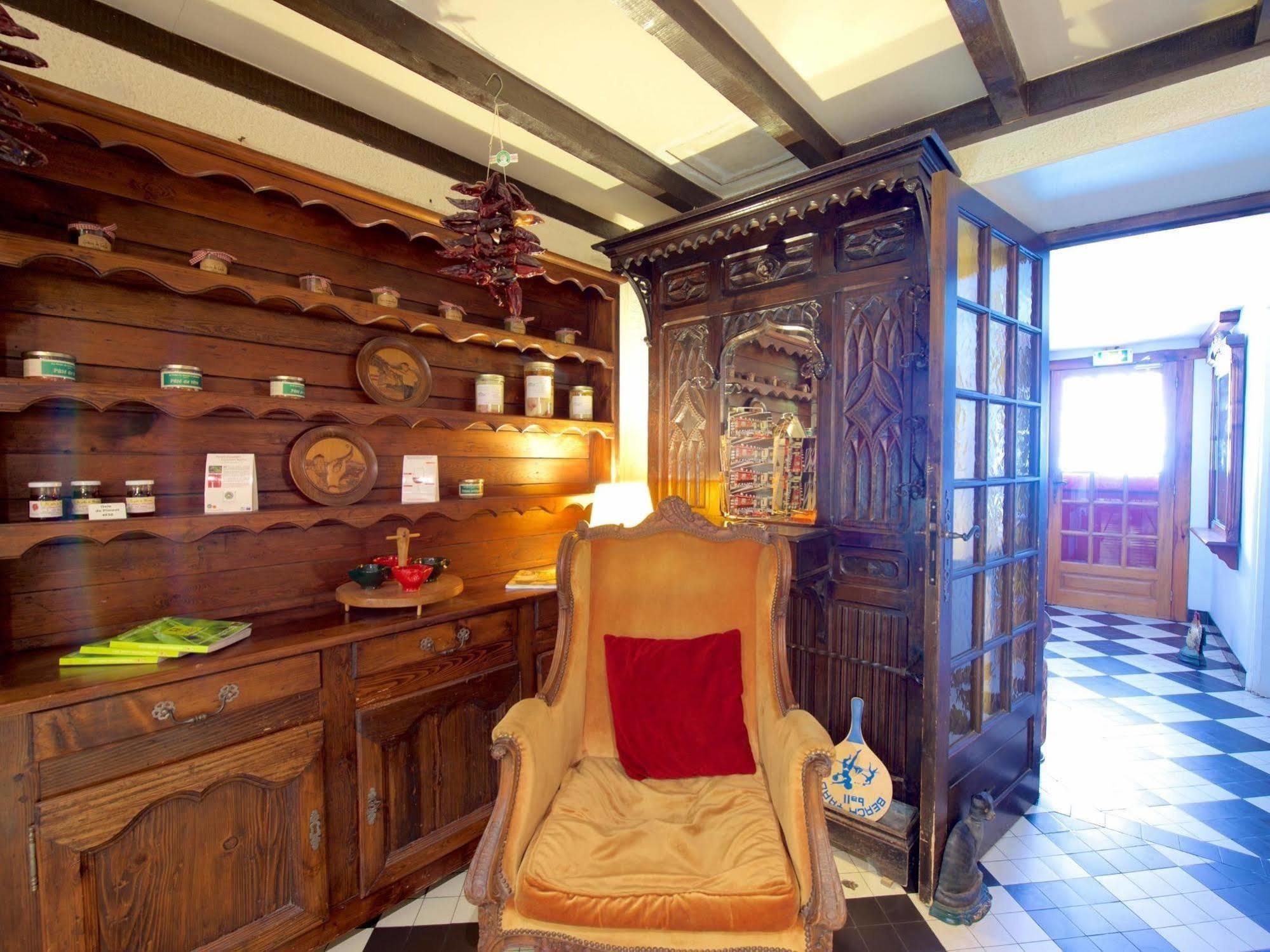 Auberge Chez Tante Ursule 캄보레방 외부 사진