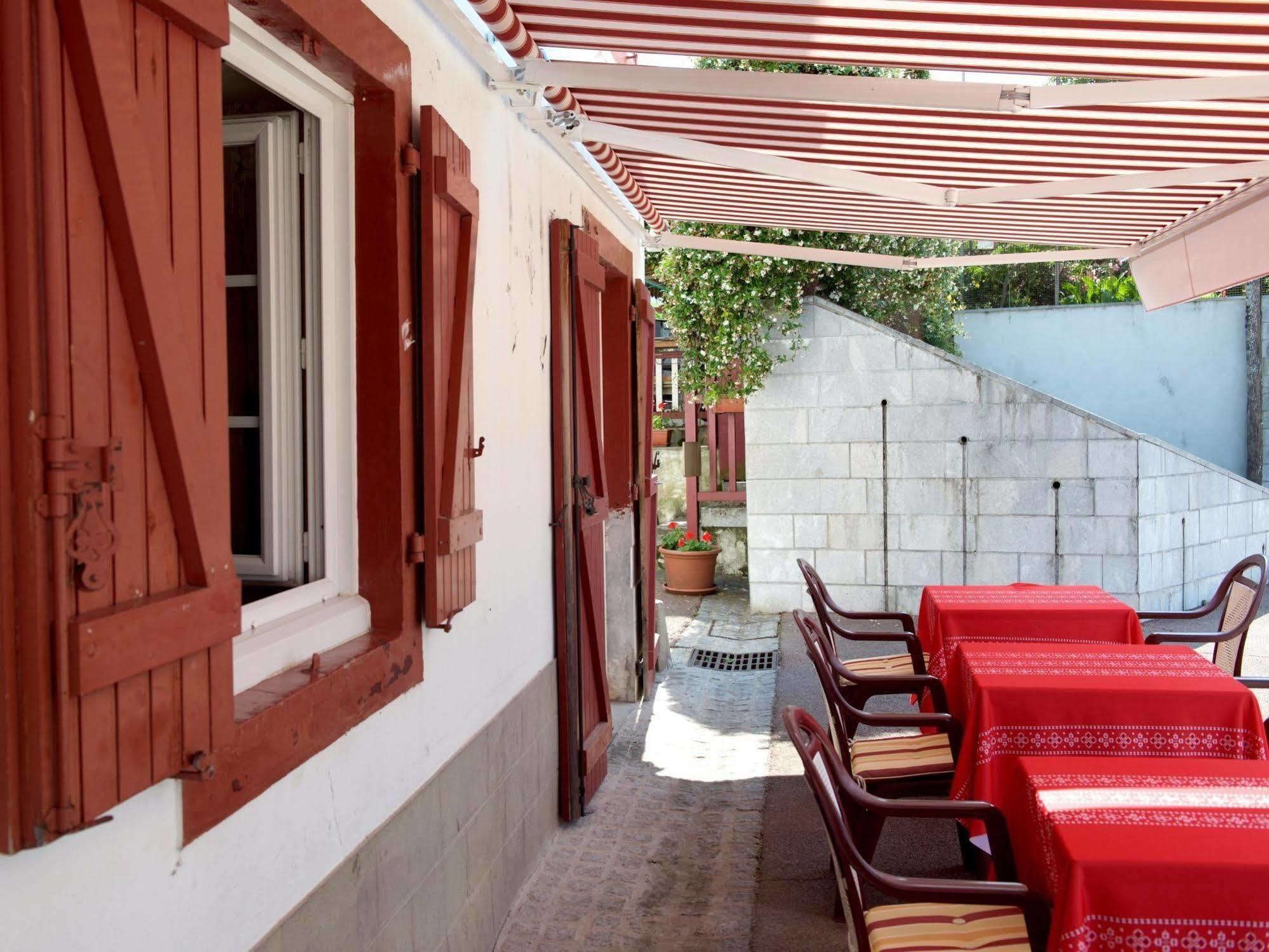 Auberge Chez Tante Ursule 캄보레방 외부 사진